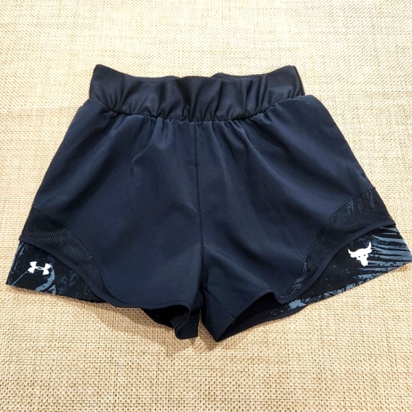 Project Rock Under Armour Shorts Womens Size S Black Heat Gear Loose Fit 1351900 - Picture 1 of 10